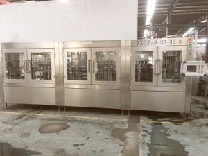 Máquina de llenado y tapado de lavado con agua sin gas